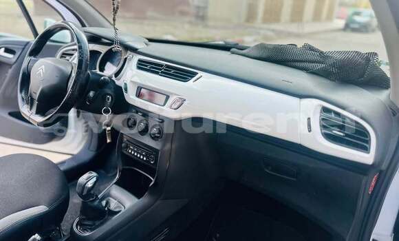 Acheter Occasion Voiture Citroen C3 Blanc à ar-Ribat, Rabat-Sale-Zammour-Zaer Acheter Occasion Voiture Citroen C3 Blanc à ar-Ribat, Rabat-Sale-Zammour-Zaer