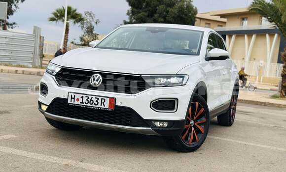 Acheter Occasion Voiture Volkswagen T-Roc Blanc à ar-Ribat, Rabat-Sale-Zammour-Zaer