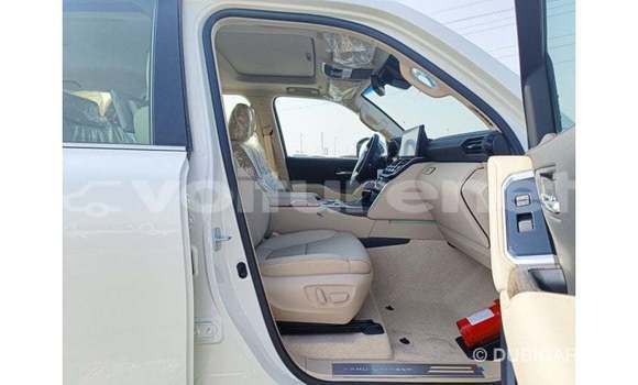Acheter Import Voiture Toyota Land Cruiser Blanc à Import - Dubai, Agadir Acheter Import Voiture Toyota Land Cruiser Blanc à Import - Dubai, Agadir