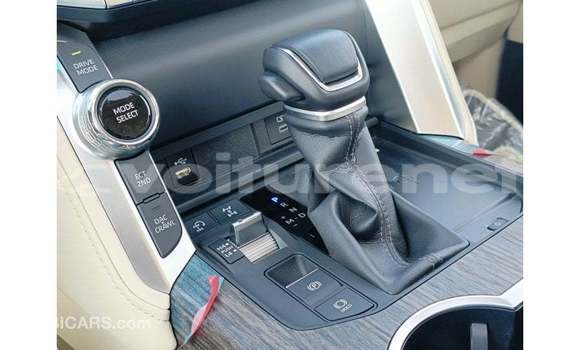 Acheter Import Voiture Toyota Land Cruiser Blanc à Import - Dubai, Agadir Acheter Import Voiture Toyota Land Cruiser Blanc à Import - Dubai, Agadir