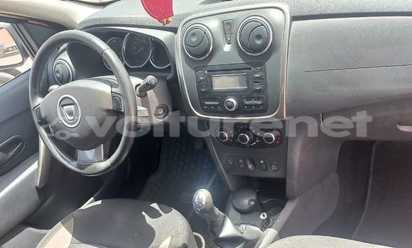 Acheter Occasion Voiture Dacia Sandero Rouge à ad-Dar-al-Bayda, Casablanca Acheter Occasion Voiture Dacia Sandero Rouge à ad-Dar-al-Bayda, Casablanca