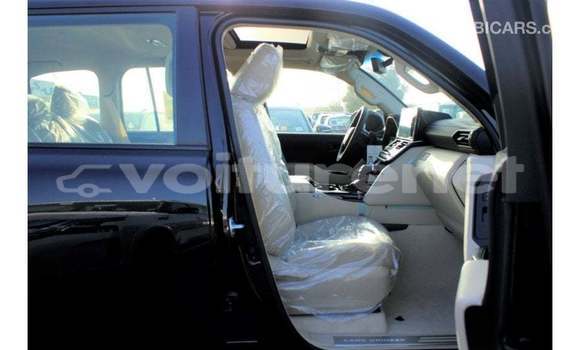 Acheter Import Voiture Toyota Land Cruiser Noir à Import - Dubai, Agadir Acheter Import Voiture Toyota Land Cruiser Noir à Import - Dubai, Agadir