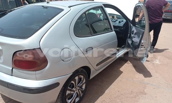 Acheter Occasion Voiture Renault Megane Gris à ad-Dar-al-Bayda, Casablanca Acheter Occasion Voiture Renault Megane Gris à ad-Dar-al-Bayda, Casablanca