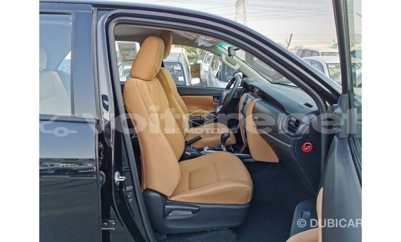 Acheter Import Voiture Toyota Fortuner Noir à Import - Dubai, Agadir Acheter Import Voiture Toyota Fortuner Noir à Import - Dubai, Agadir