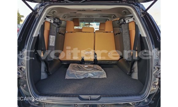 Acheter Import Voiture Toyota Fortuner Noir à Import - Dubai, Agadir Acheter Import Voiture Toyota Fortuner Noir à Import - Dubai, Agadir