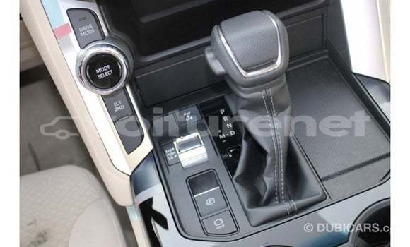 Acheter Import Voiture Toyota Land Cruiser Blanc à Import - Dubai, Agadir Acheter Import Voiture Toyota Land Cruiser Blanc à Import - Dubai, Agadir