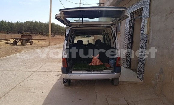 Acheter Occasion Voiture Peugeot Partner Gris à ad-Dar-al-Bayda, Casablanca Acheter Occasion Voiture Peugeot Partner Gris à ad-Dar-al-Bayda, Casablanca