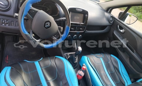 اشتري مستعمل Renault Clio White سيارة في ad-Dar-al-Bayda في Casablanca اشتري مستعمل Renault Clio White سيارة في ad-Dar-al-Bayda في Casablanca