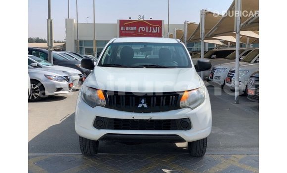 Acheter Import Voiture Mitsubishi L200 Blanc à Import - Dubai, Agadir Acheter Import Voiture Mitsubishi L200 Blanc à Import - Dubai, Agadir