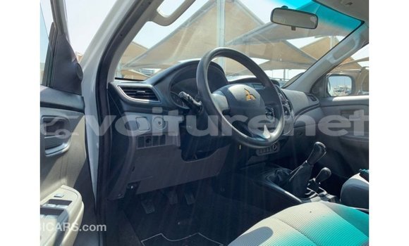Acheter Import Voiture Mitsubishi L200 Blanc à Import - Dubai, Agadir Acheter Import Voiture Mitsubishi L200 Blanc à Import - Dubai, Agadir