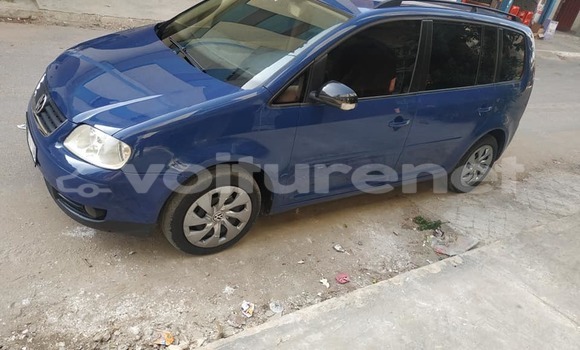 اشتري مستعمل Volkswagen Touran Blue سيارة في ad-Dar-al-Bayda في Casablanca اشتري مستعمل Volkswagen Touran Blue سيارة في ad-Dar-al-Bayda في Casablanca