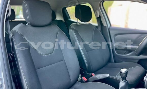 Acheter Occasion Voiture Renault Clio Gris à ad-Dar-al-Bayda, Casablanca Acheter Occasion Voiture Renault Clio Gris à ad-Dar-al-Bayda, Casablanca