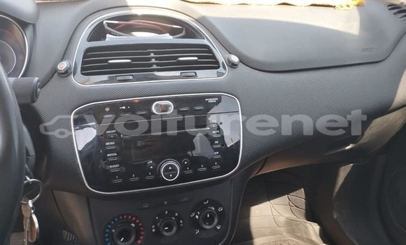 Acheter Occasion Voiture Fiat Punto Bleu à ad-Dar-al-Bayda, Casablanca Acheter Occasion Voiture Fiat Punto Bleu à ad-Dar-al-Bayda, Casablanca