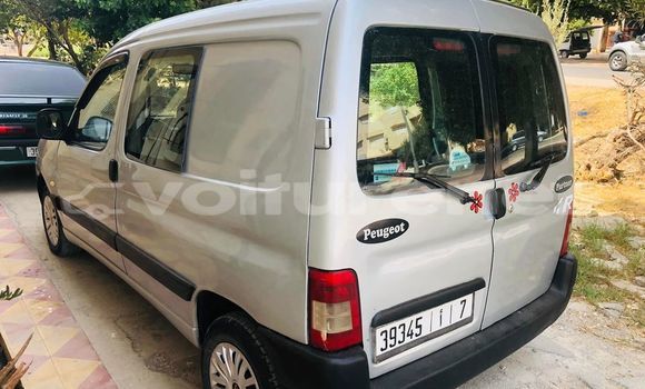 Acheter Occasion Voiture Peugeot Partner Gris à ad-Dar-al-Bayda, Casablanca Acheter Occasion Voiture Peugeot Partner Gris à ad-Dar-al-Bayda, Casablanca
