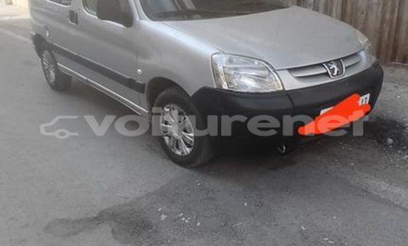 Buy Used Renault Kangoo Silver Car in ad-Dar-al-Bayda in Casablanca