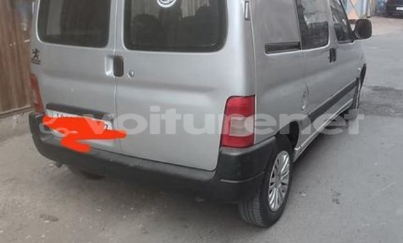 Acheter Occasion Voiture Renault Kangoo Gris à ad-Dar-al-Bayda, Casablanca Acheter Occasion Voiture Renault Kangoo Gris à ad-Dar-al-Bayda, Casablanca