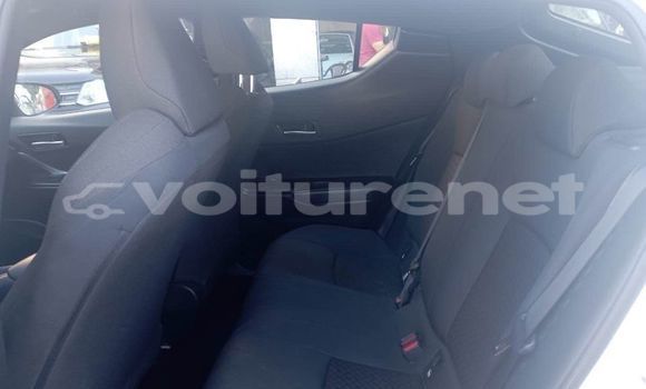 اشتري مستعمل Toyota C-HR White سيارة في ad-Dar-al-Bayda في Casablanca اشتري مستعمل Toyota C-HR White سيارة في ad-Dar-al-Bayda في Casablanca