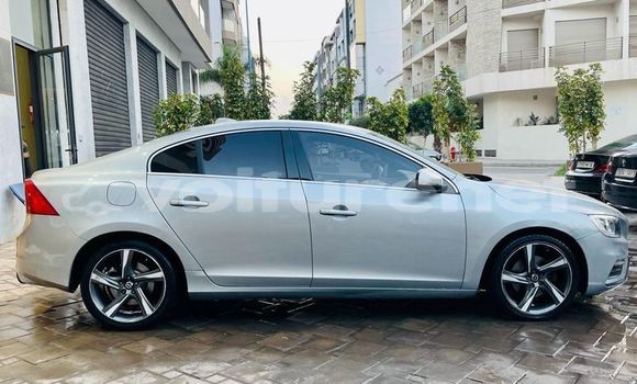 Buy Used Volvo S60 Silver Car in ad-Dar-al-Bayda in Casablanca Buy Used Volvo S60 Silver Car in ad-Dar-al-Bayda in Casablanca