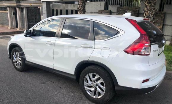 Acheter Occasion Voiture Honda CR-V Blanc à ad-Dar-al-Bayda, Casablanca Acheter Occasion Voiture Honda CR-V Blanc à ad-Dar-al-Bayda, Casablanca