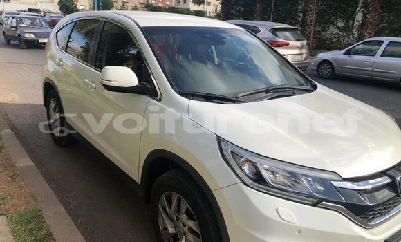 Acheter Occasion Voiture Honda CR-V Blanc à ad-Dar-al-Bayda, Casablanca Acheter Occasion Voiture Honda CR-V Blanc à ad-Dar-al-Bayda, Casablanca