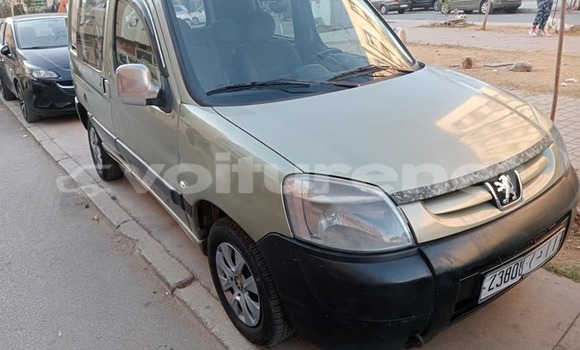 اشتري مستعمل Peugeot Partner Green سيارة في ad-Dar-al-Bayda في Casablanca اشتري مستعمل Peugeot Partner Green سيارة في ad-Dar-al-Bayda في Casablanca