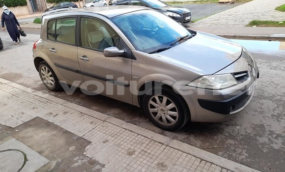 اشتري مستعمل Renault Megane Brown سيارة في ad-Dar-al-Bayda في Casablanca اشتري مستعمل Renault Megane Brown سيارة في ad-Dar-al-Bayda في Casablanca