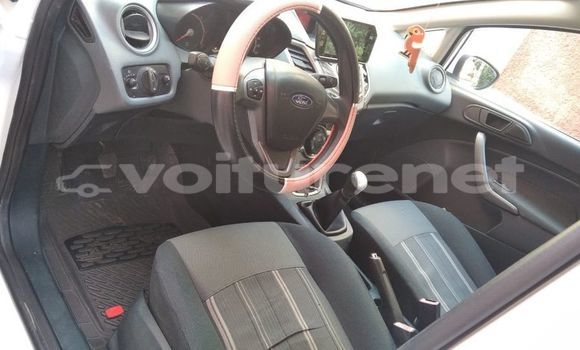 Buy Used Ford Fiesta White Car in ad-Dar-al-Bayda in Casablanca Buy Used Ford Fiesta White Car in ad-Dar-al-Bayda in Casablanca