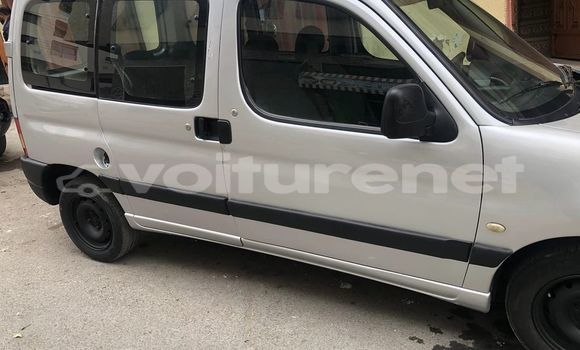 Acheter Occasion Voiture Peugeot Partner Gris à ad-Dar-al-Bayda, Casablanca Acheter Occasion Voiture Peugeot Partner Gris à ad-Dar-al-Bayda, Casablanca