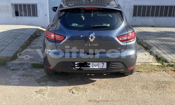 Acheter Occasion Voiture Renault Clio Bleu à ad-Dar-al-Bayda, Casablanca Acheter Occasion Voiture Renault Clio Bleu à ad-Dar-al-Bayda, Casablanca