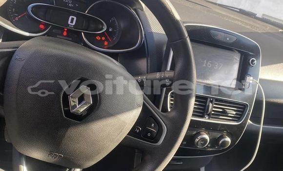 Acheter Occasion Voiture Renault Clio Bleu à ad-Dar-al-Bayda, Casablanca Acheter Occasion Voiture Renault Clio Bleu à ad-Dar-al-Bayda, Casablanca