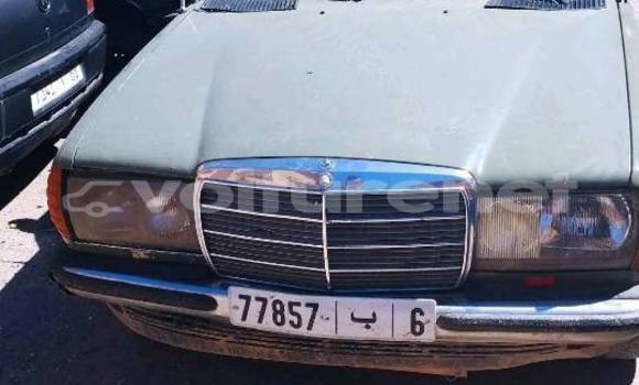 Buy Used Mercedes-Benz E-klasse Green Car in ad-Dar-al-Bayda in Casablanca