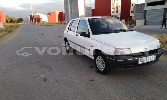 Buy Used Renault Clio White Car in ad-Dar-al-Bayda in Casablanca Buy Used Renault Clio White Car in ad-Dar-al-Bayda in Casablanca