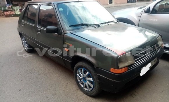 Buy Used Renault Sandero Other Car in ar-Ribat in Rabat-Sale-Zammour-Zaer Buy Used Renault Sandero Other Car in ar-Ribat in Rabat-Sale-Zammour-Zaer